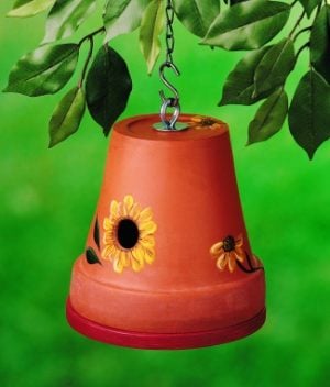 Proyecto de casita para pájaros de Clay Pot DIY | Proyectos de patio trasero