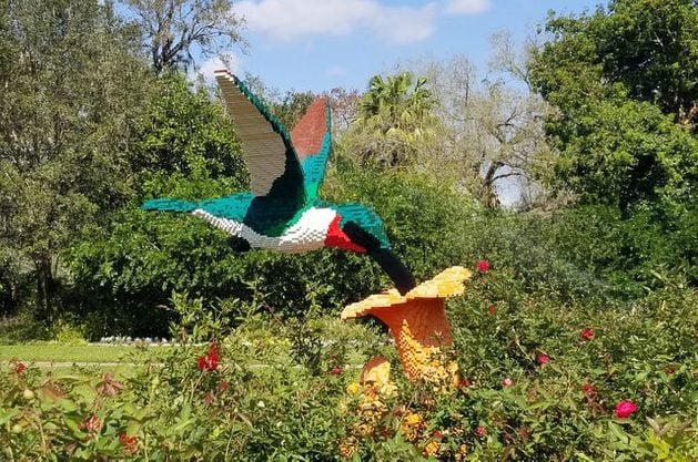 La exhibición Nature Connects ofrece colibrí, mariposa y más de LEGO