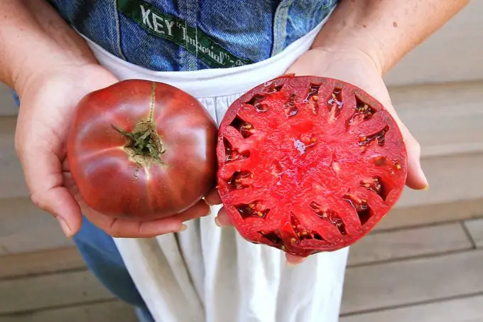 Consejos para guardar semillas de tomate y vegetales de su cosecha