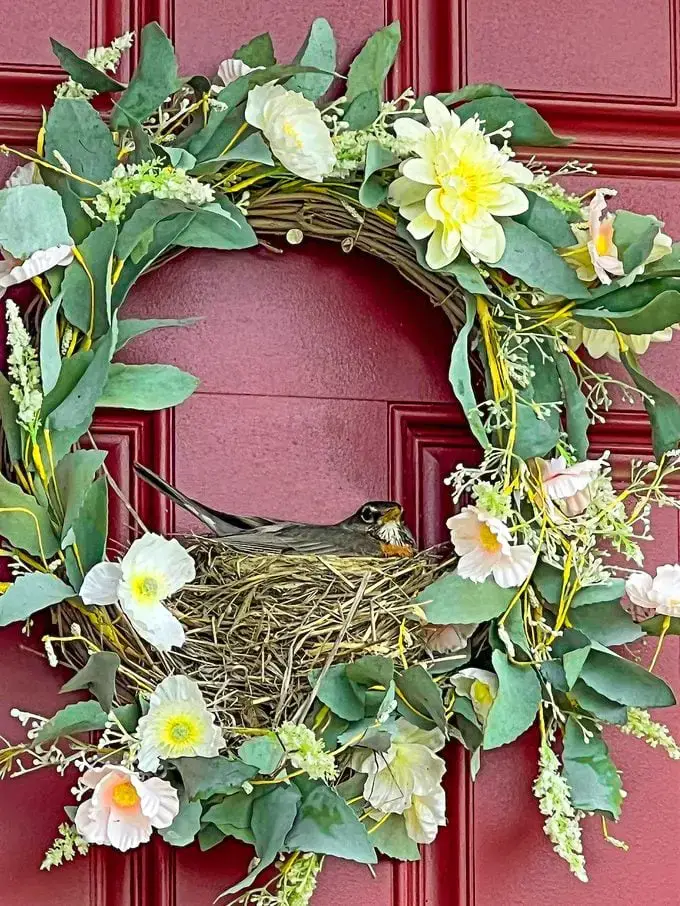 ¿Puedes mover un nido de pájaro cerca de tu casa?