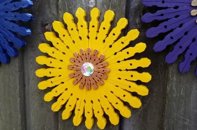 Artesanía de flores con pinzas para la ropa | Artesanías De Flores